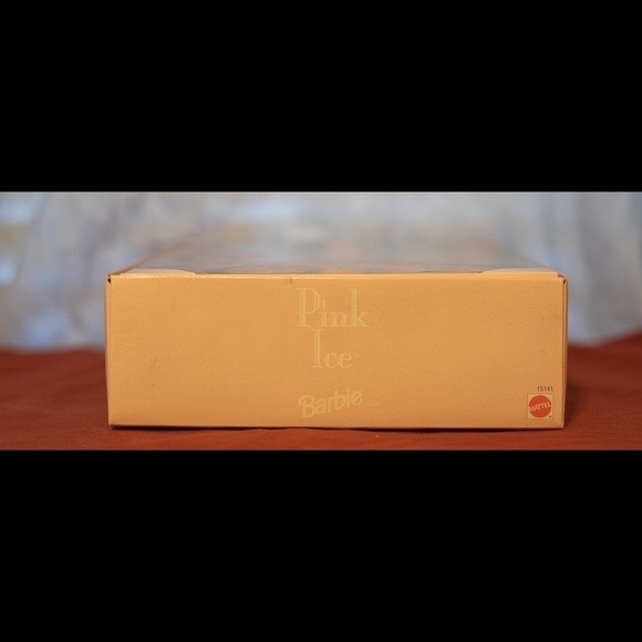 Pink Ice Barbie 1996 - Picture 5 of 6